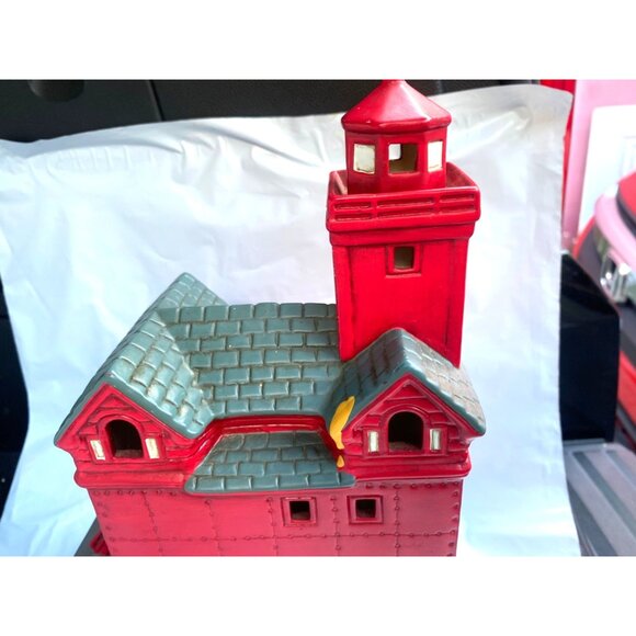 Geo Z Lefton Historic Holland Harbor red lighthouse Michigan (1998) - Picture 4 of 7